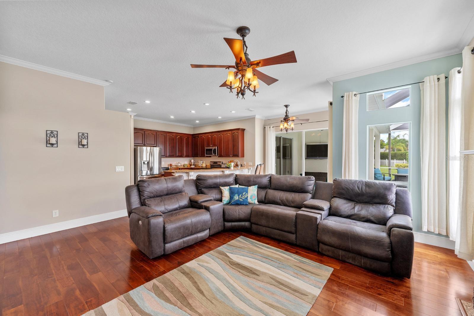 Image 28 of 51 For 3807 Diamante Court
