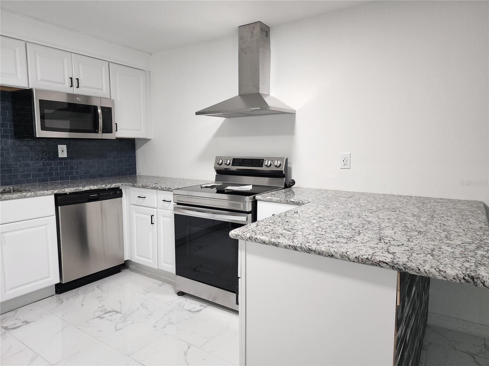 Image 3 of 20 For 5808 Sun Glo Avenue