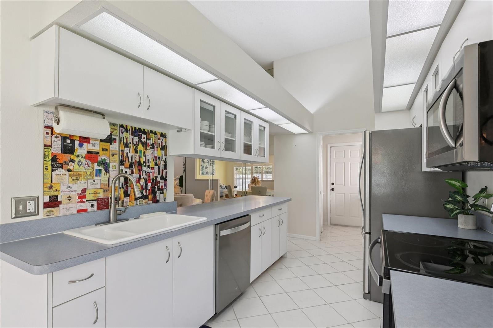 Image 10 of 36 For 9041 Harrow Place 82