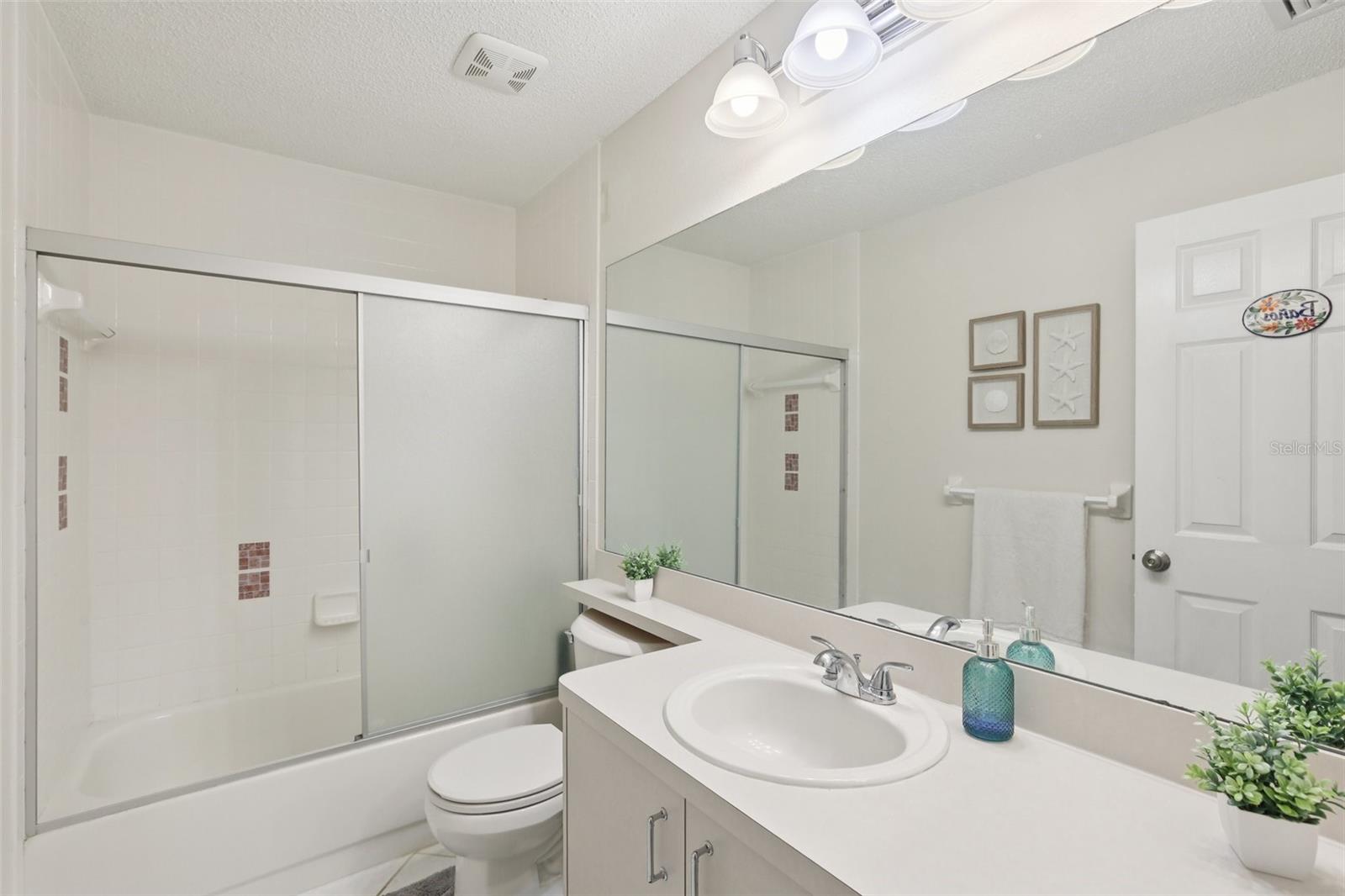 Image 21 of 36 For 9041 Harrow Place 82