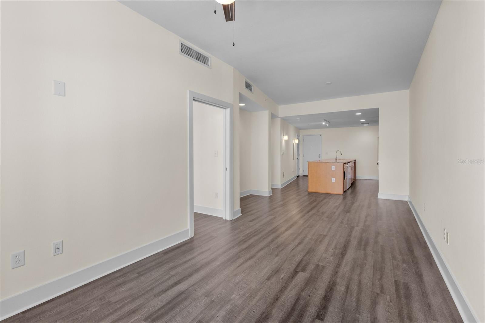 Image 10 of 30 For 1208 Kennedy Boulevard 1022