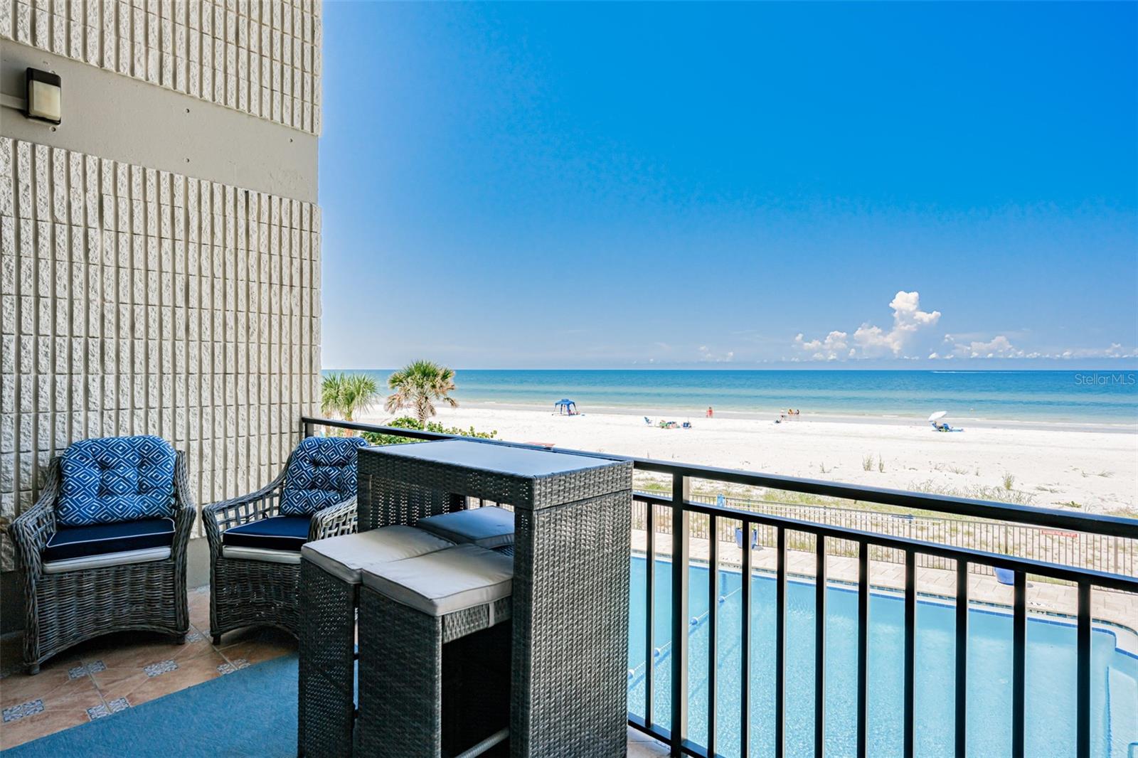 Image 6 of 62 For 19700 Gulf Boulevard 204