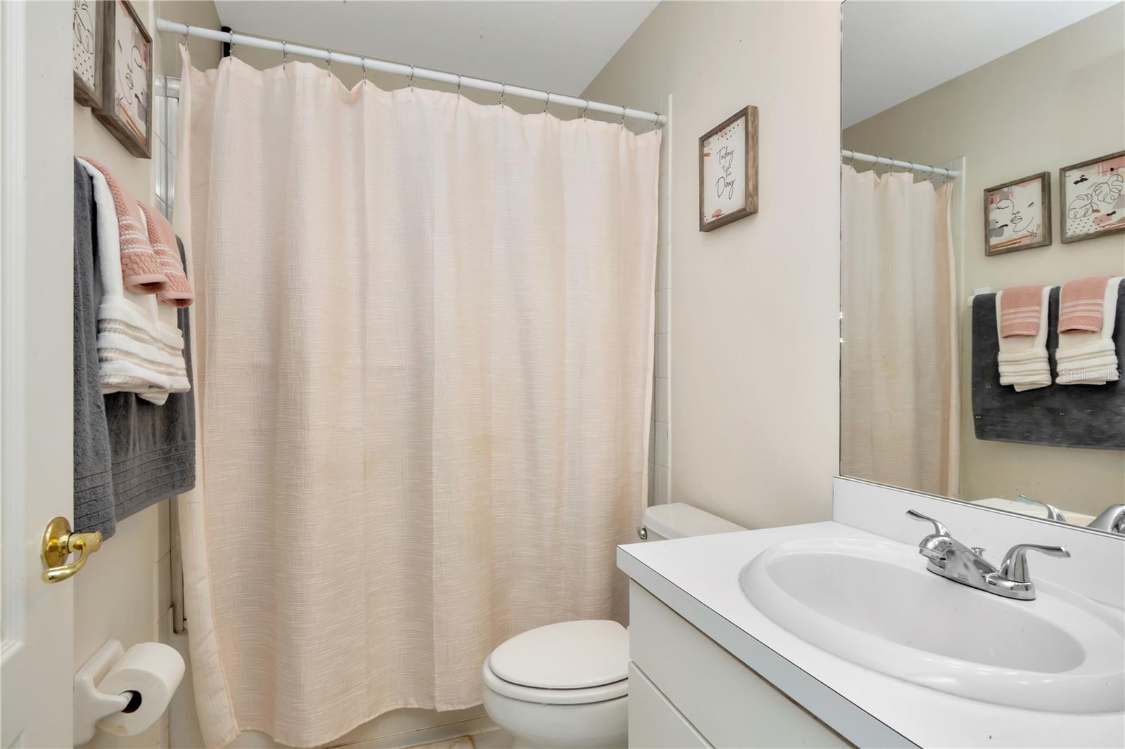 Image 20 of 23 For 13026 Kings Crossing Drive