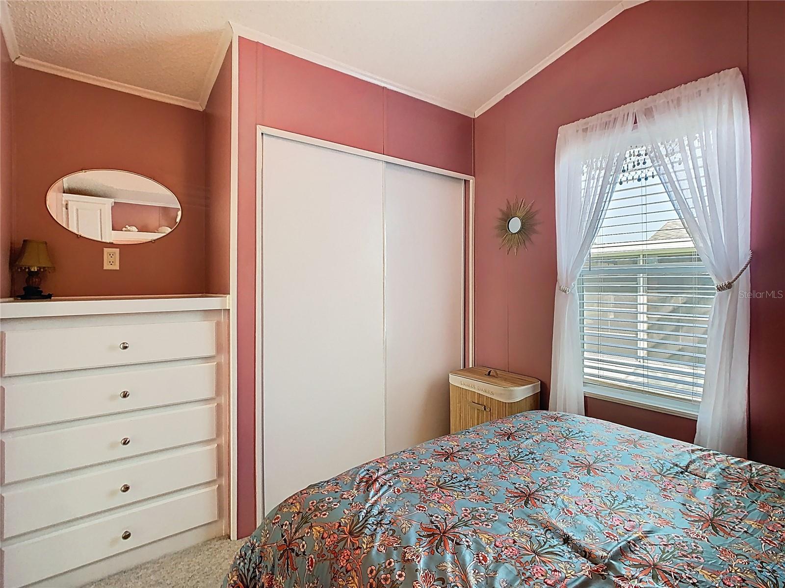 Image 17 of 27 For 195 Gracie Avenue S