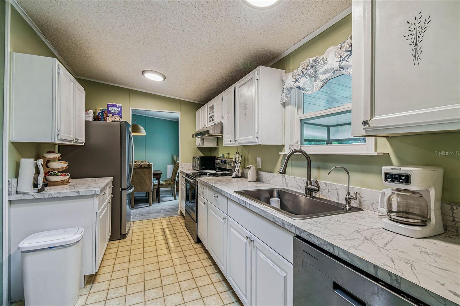 Image 20 of 96 For 4291 Mandrake Point