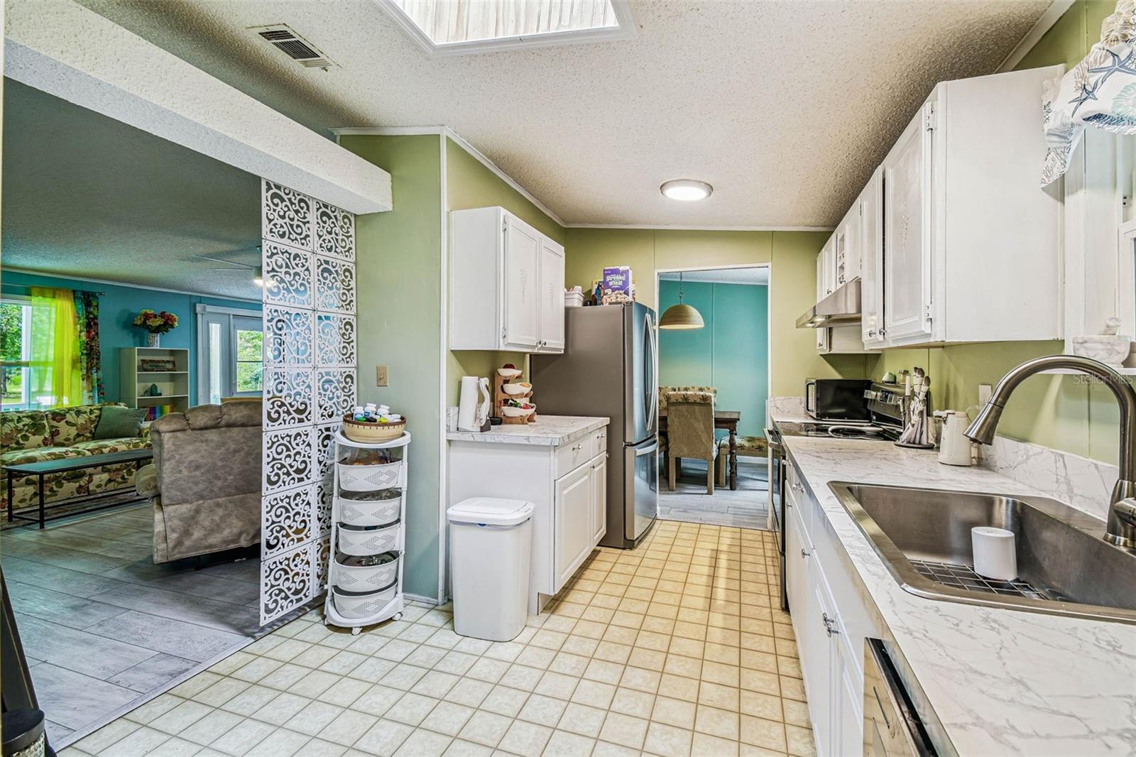 Image 21 of 96 For 4291 Mandrake Point