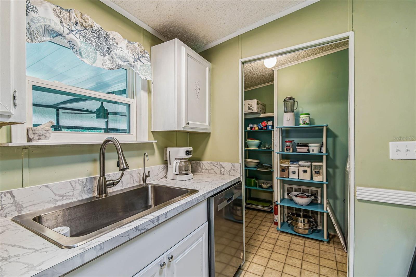 Image 25 of 96 For 4291 Mandrake Point