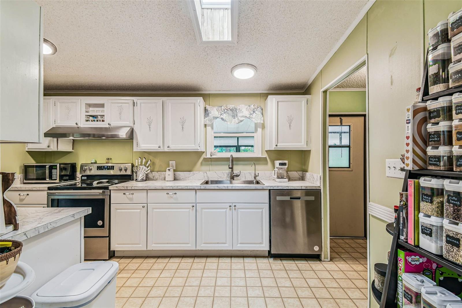 Image 27 of 96 For 4291 Mandrake Point