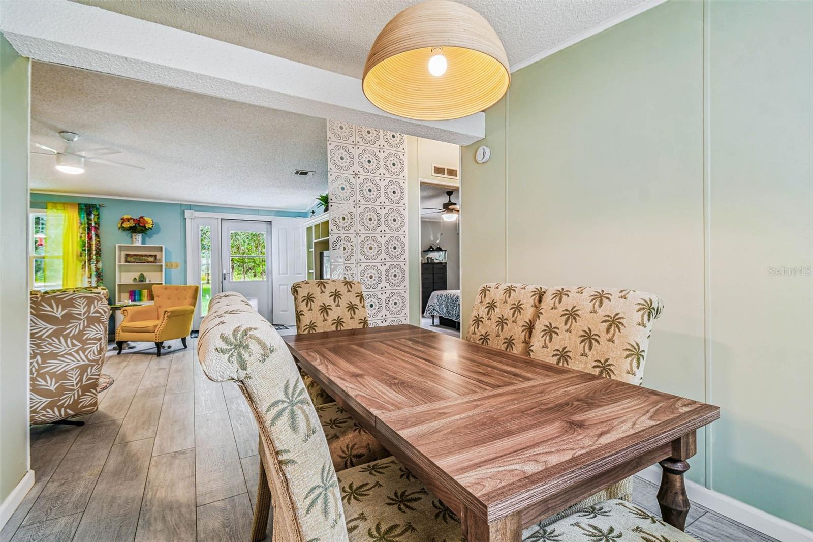 Image 30 of 96 For 4291 Mandrake Point