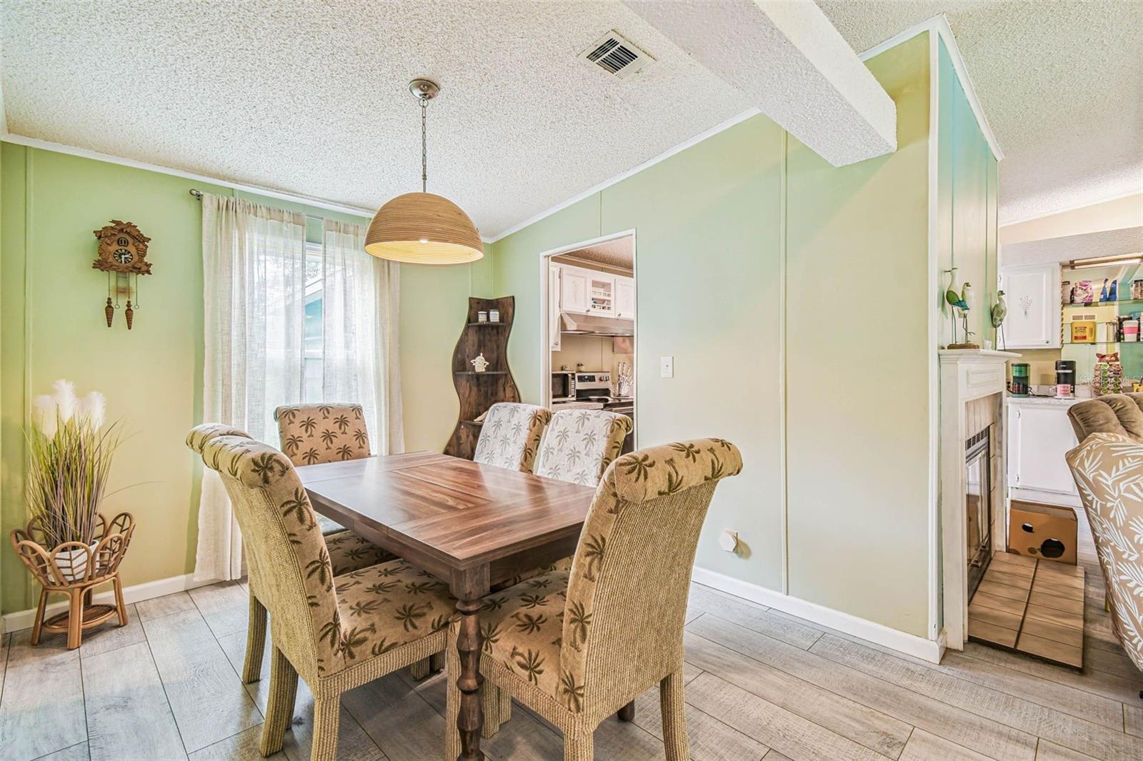 Image 31 of 96 For 4291 Mandrake Point