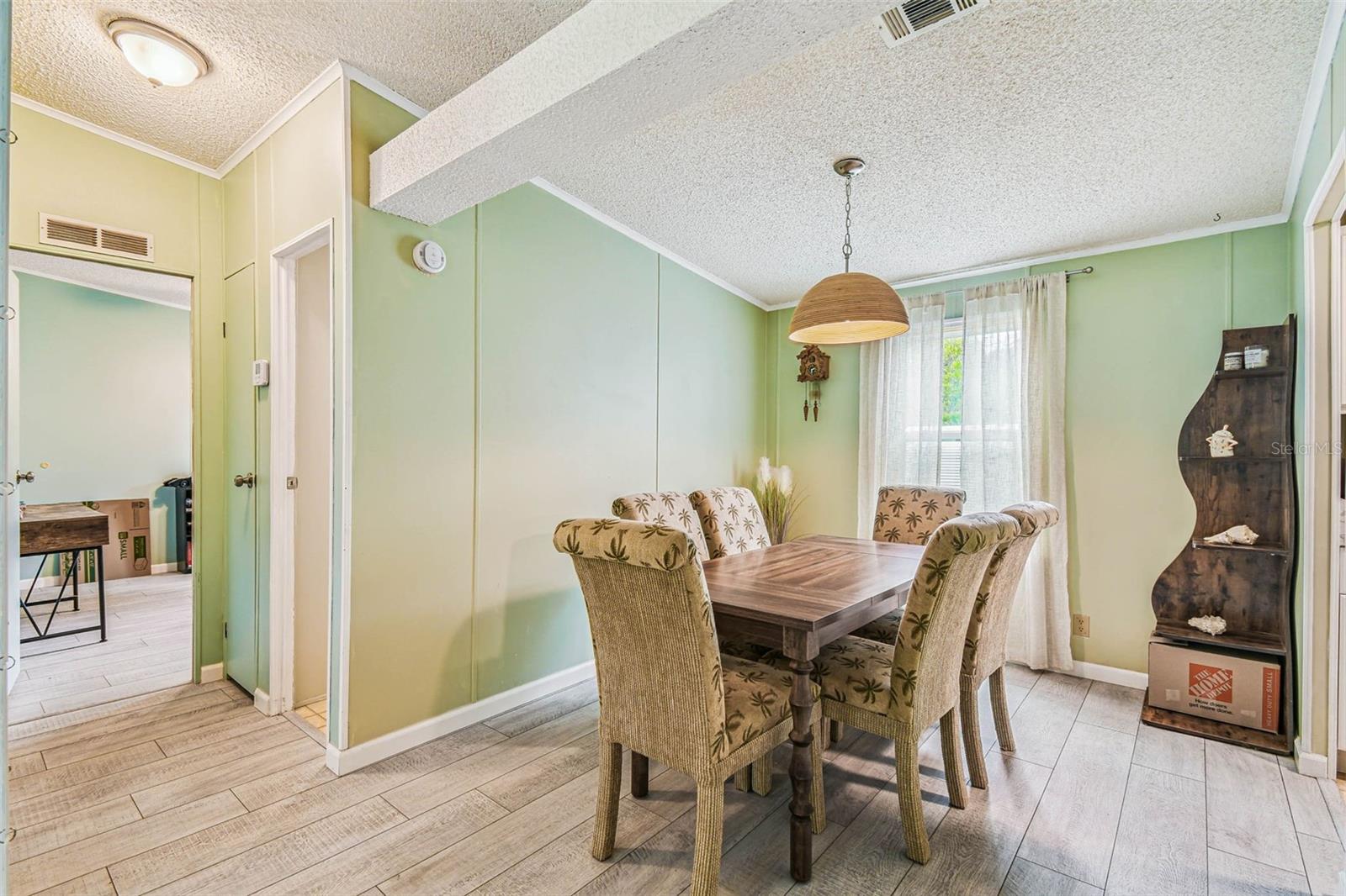 Image 32 of 96 For 4291 Mandrake Point