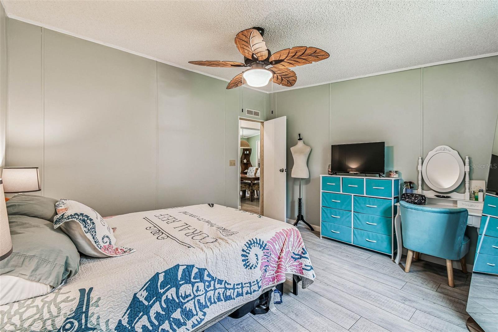 Image 38 of 96 For 4291 Mandrake Point