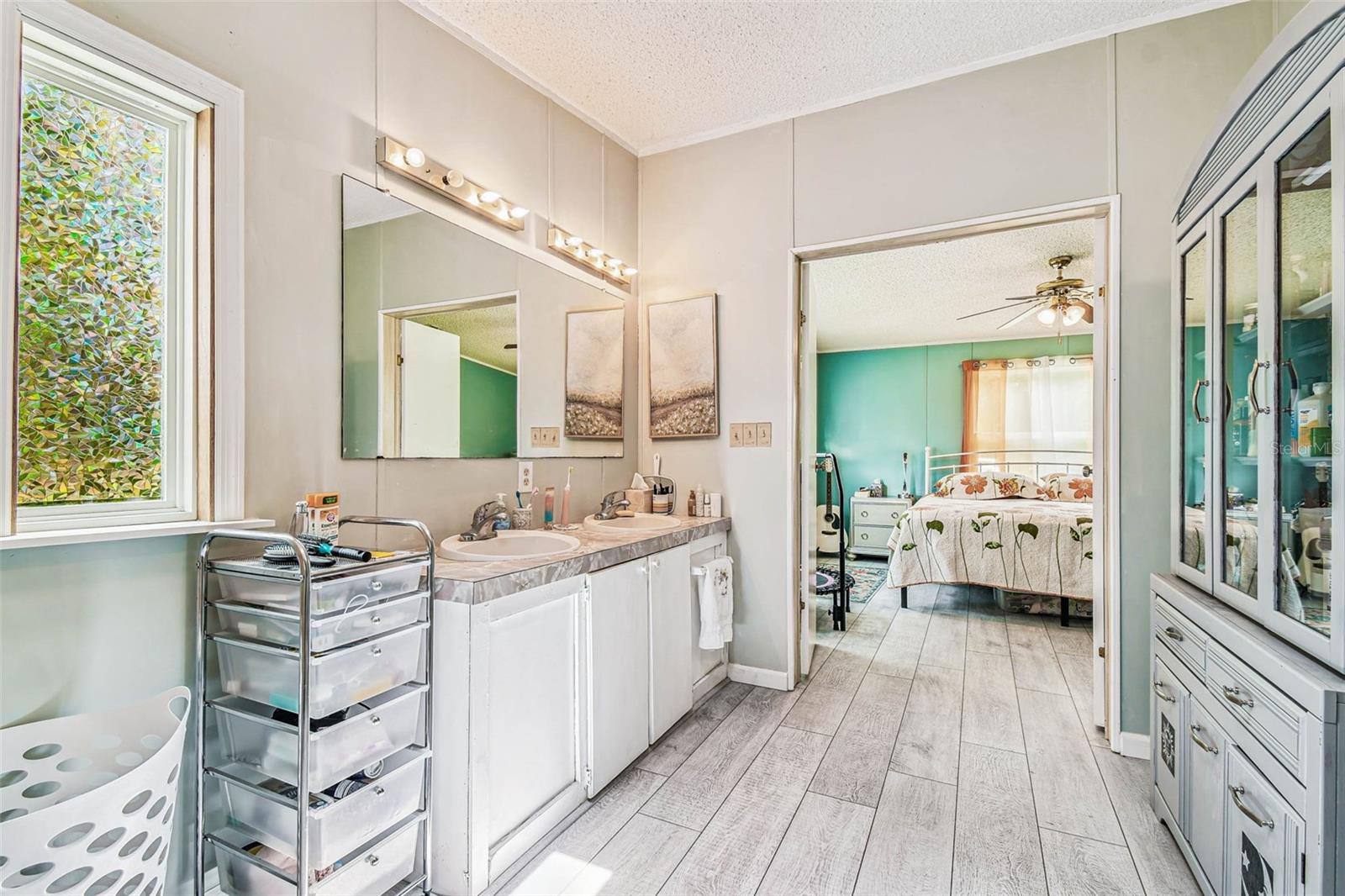 Image 40 of 96 For 4291 Mandrake Point