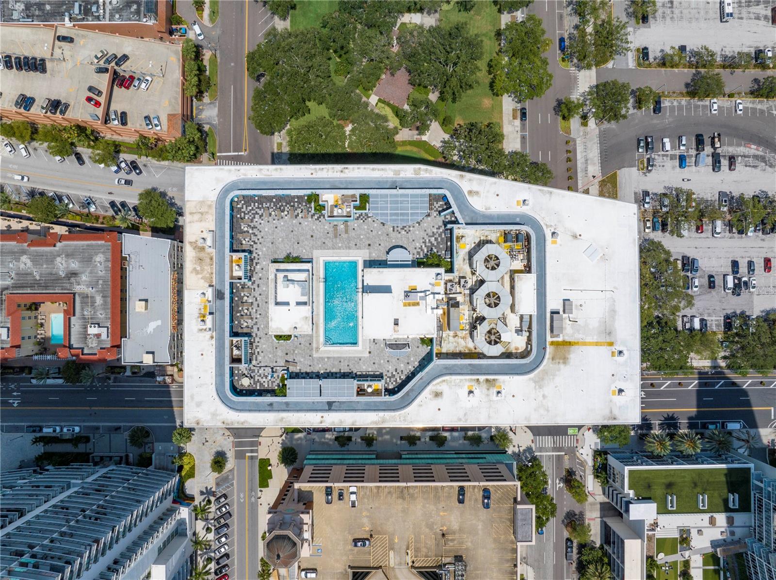 Image 54 of 58 For 1 Beach Drive Se 810