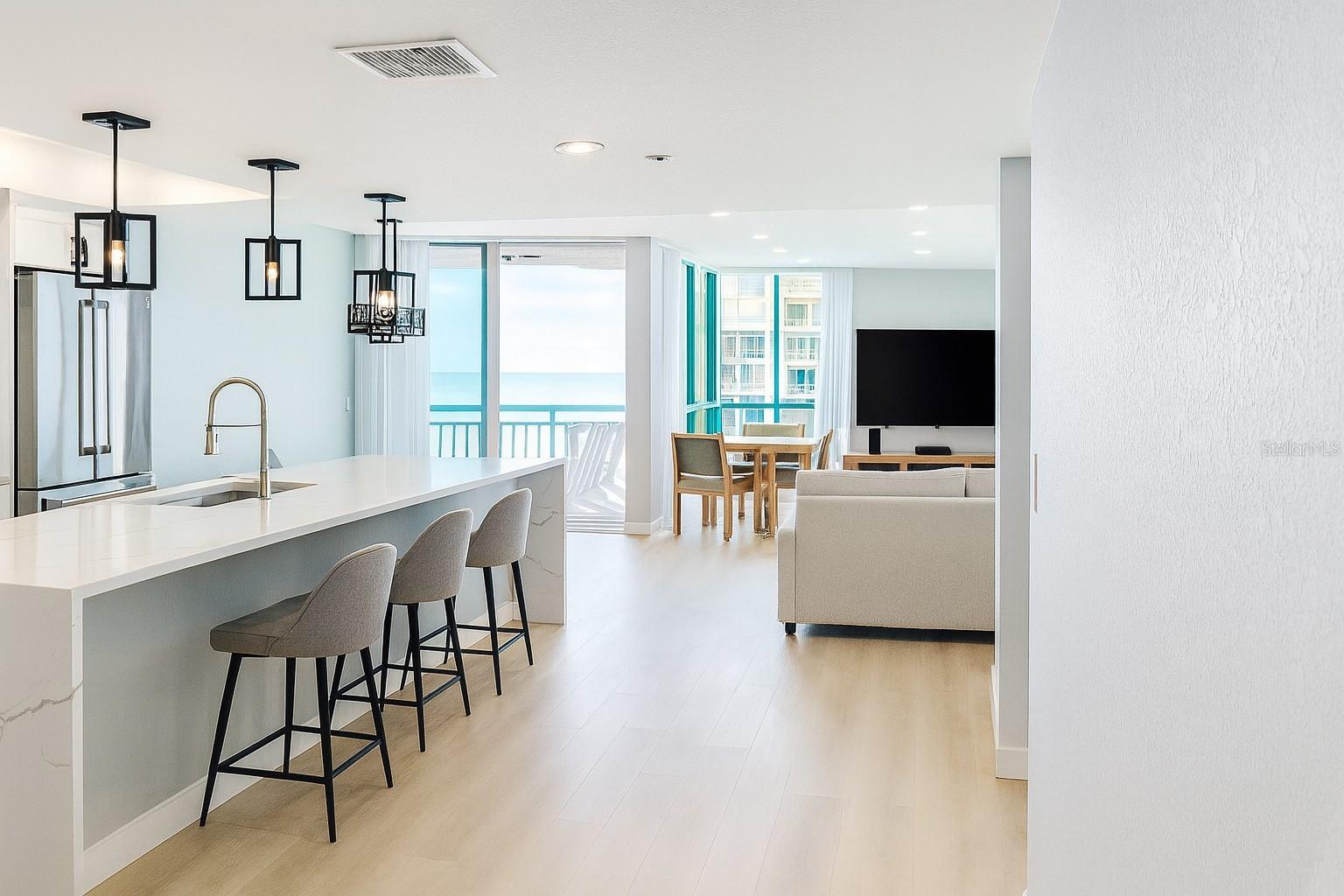 Image 3 of 57 For 1520 Gulf Boulevard 906
