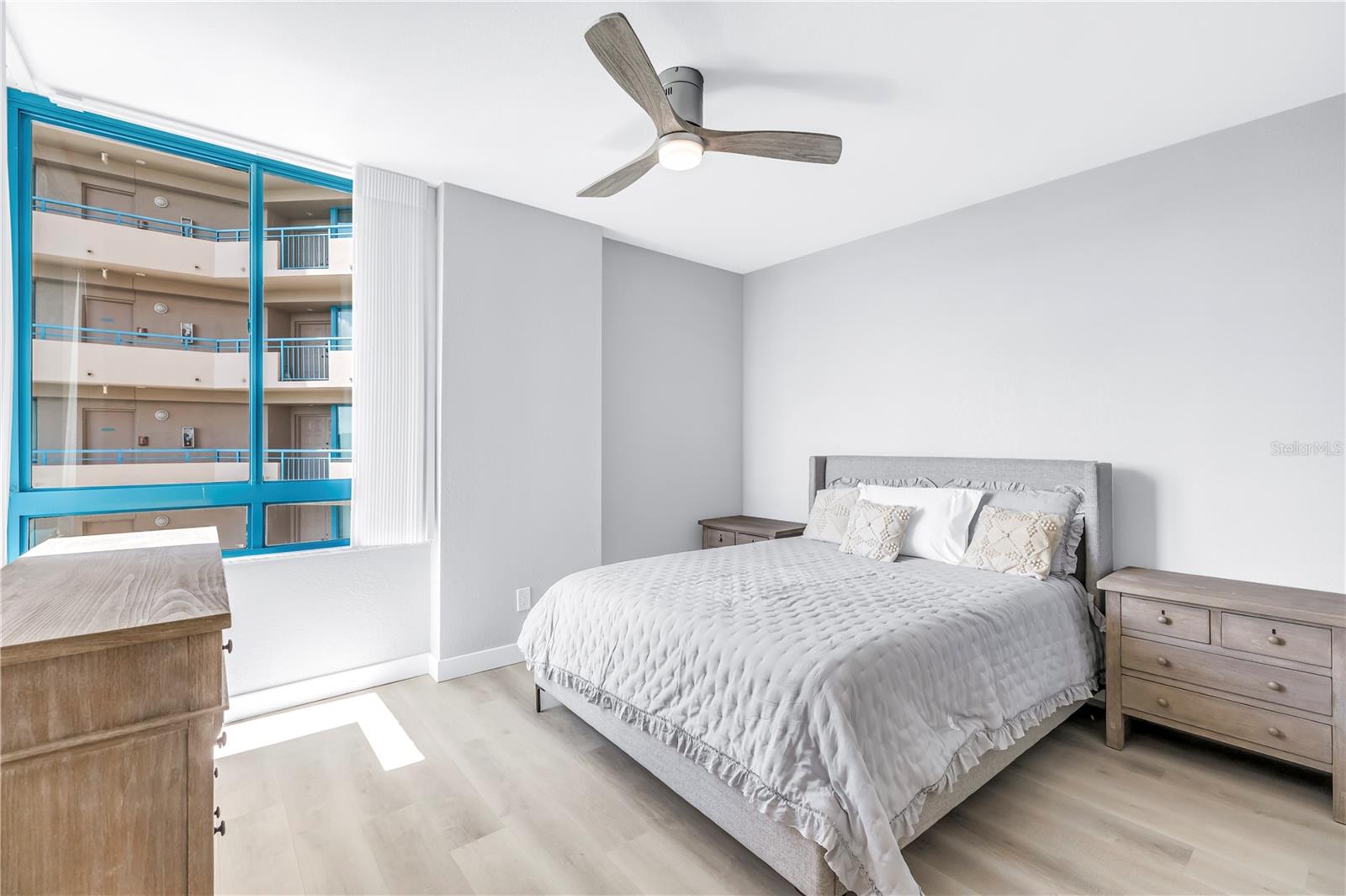 Image 31 of 57 For 1520 Gulf Boulevard 906
