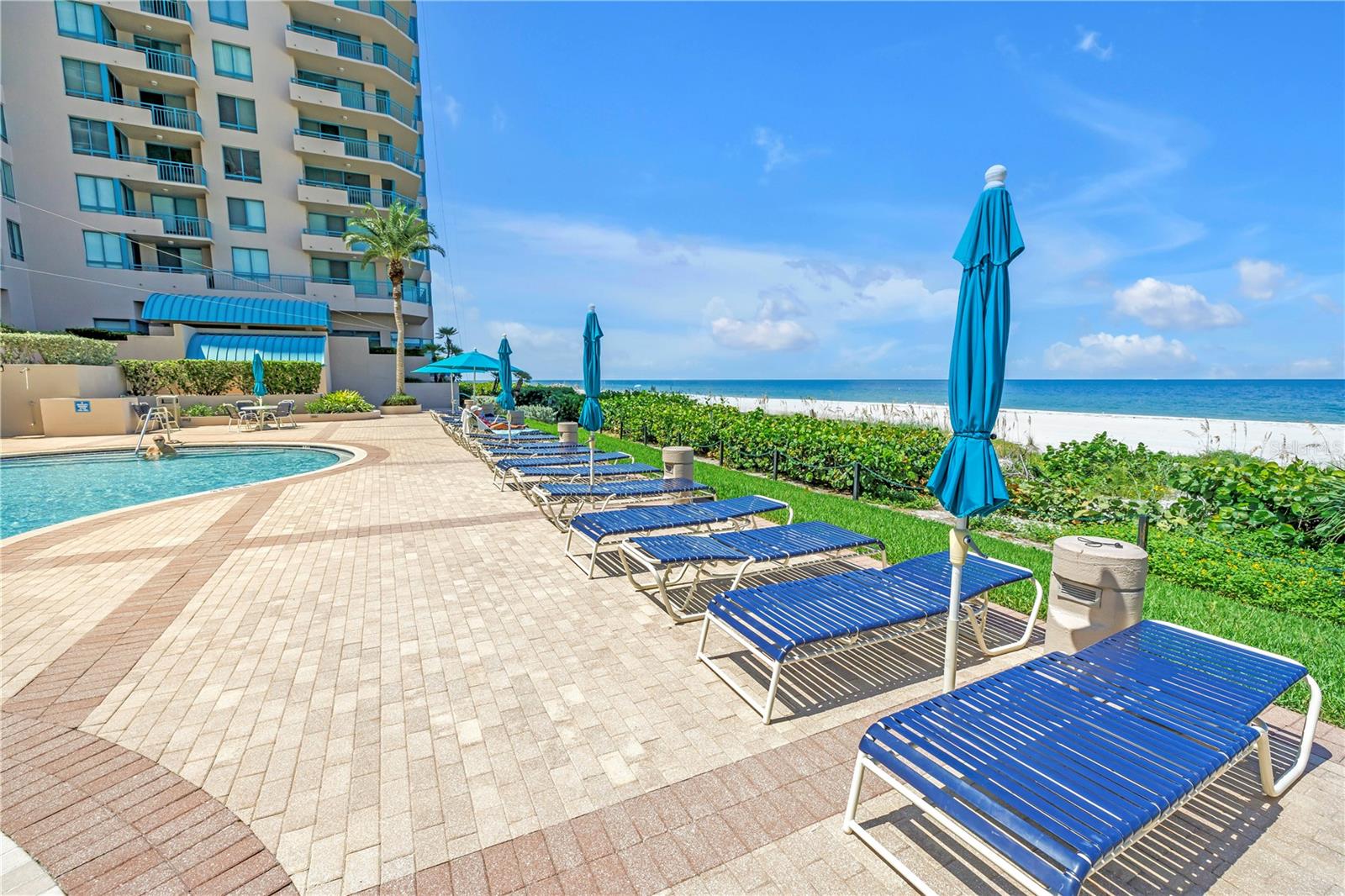 Image 39 of 57 For 1520 Gulf Boulevard 906