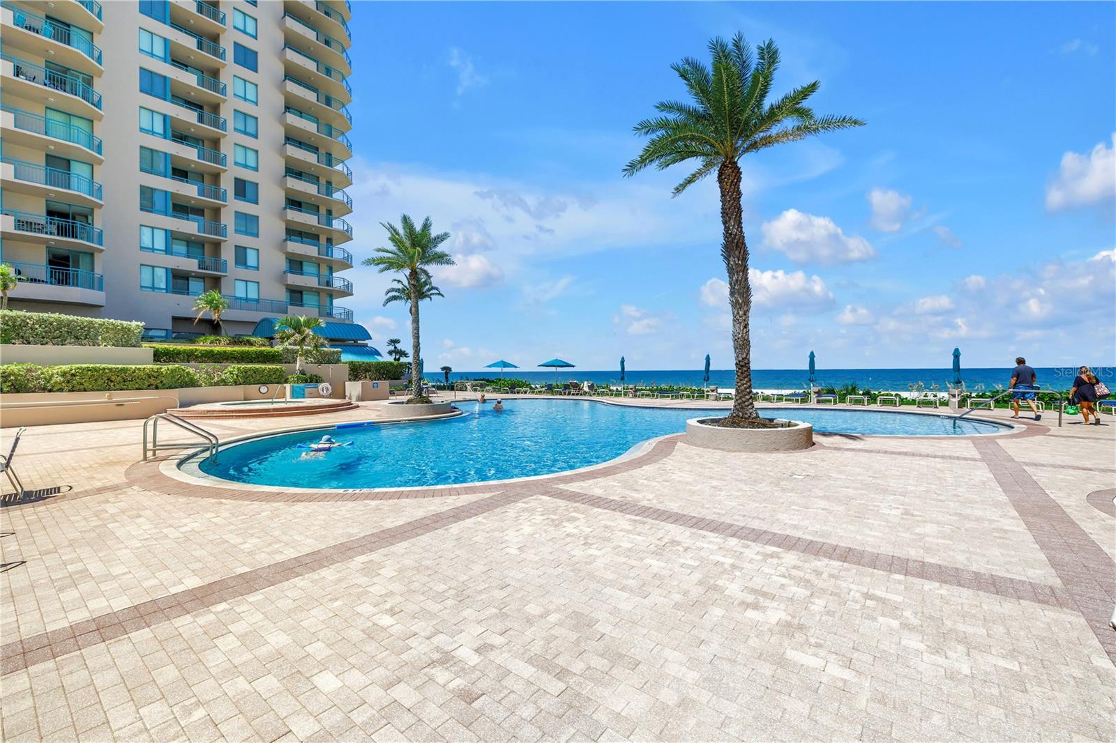 Image 43 of 57 For 1520 Gulf Boulevard 906