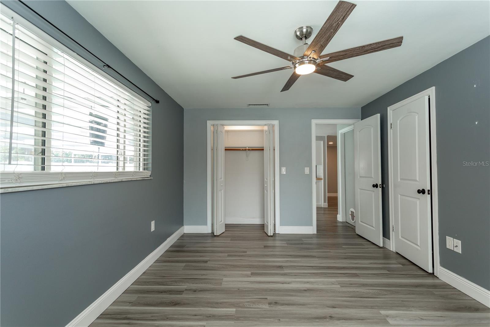 Image 20 of 55 For 2021 Valley Drive