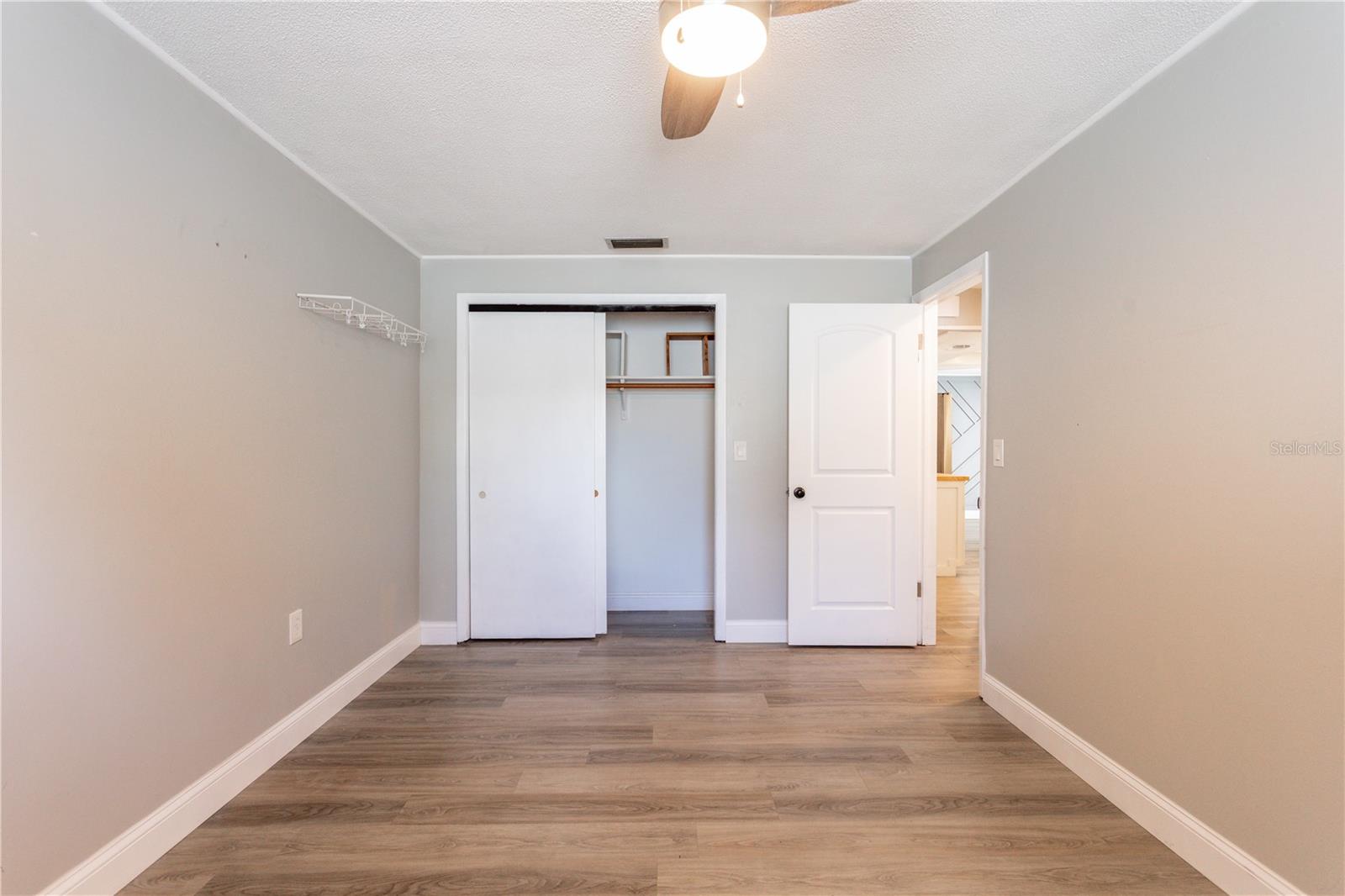 Image 32 of 55 For 2021 Valley Drive