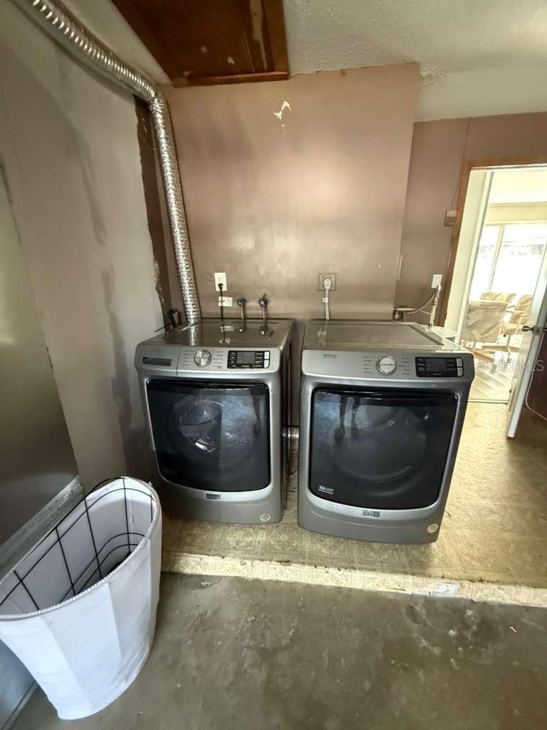 Image 58 of 79 For 2021 Valley Drive