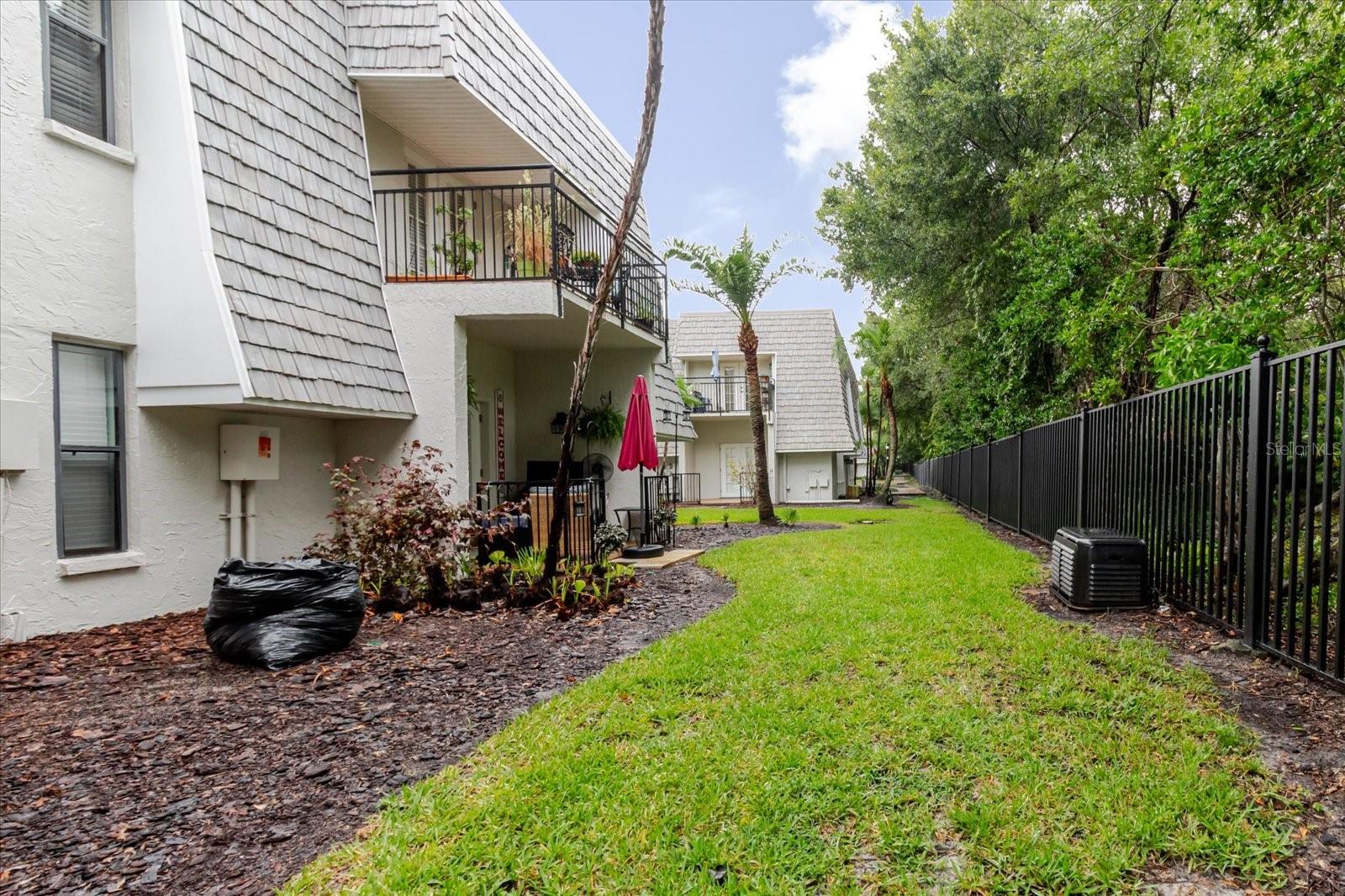 Image 21 of 24 For 718 Lyndhurst Street 924