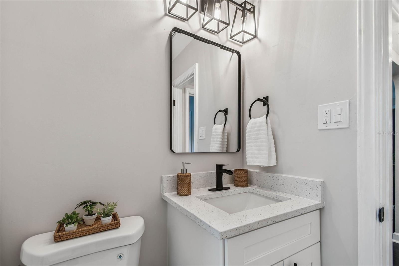 Image 13 of 18 For 2718 8th Avenue N