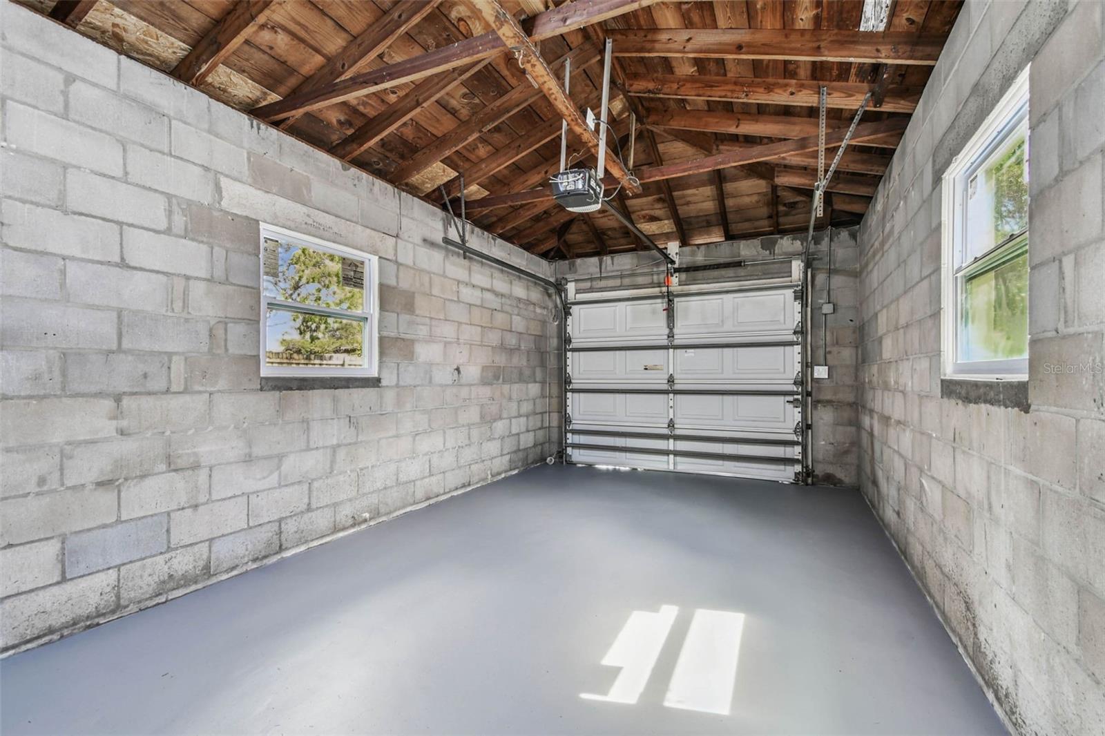 Image 17 of 18 For 2718 8th Avenue N