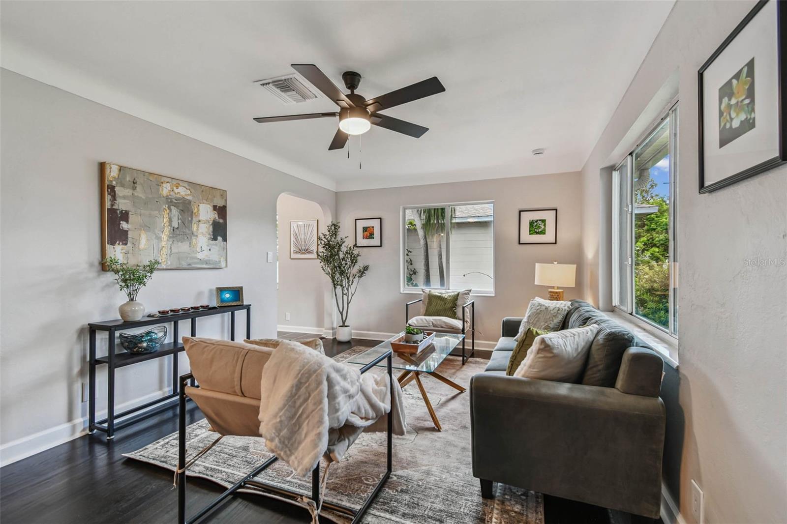 Image 5 of 18 For 2718 8th Avenue N