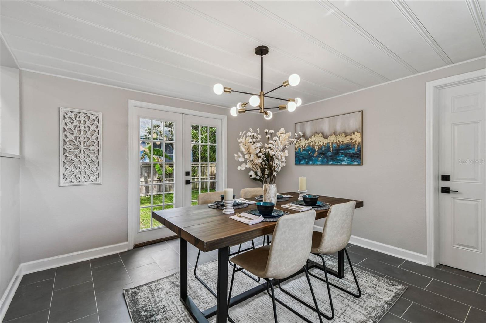 Image 8 of 18 For 2718 8th Avenue N