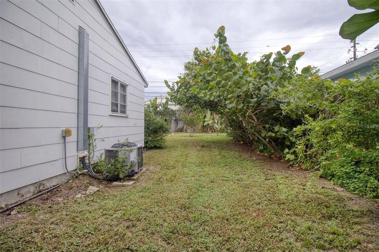 Image 25 of 30 For 2255 15th Avenue N