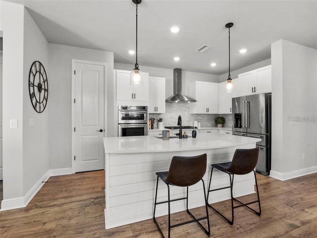 Image 17 of 37 For 15207 Caravan Avenue