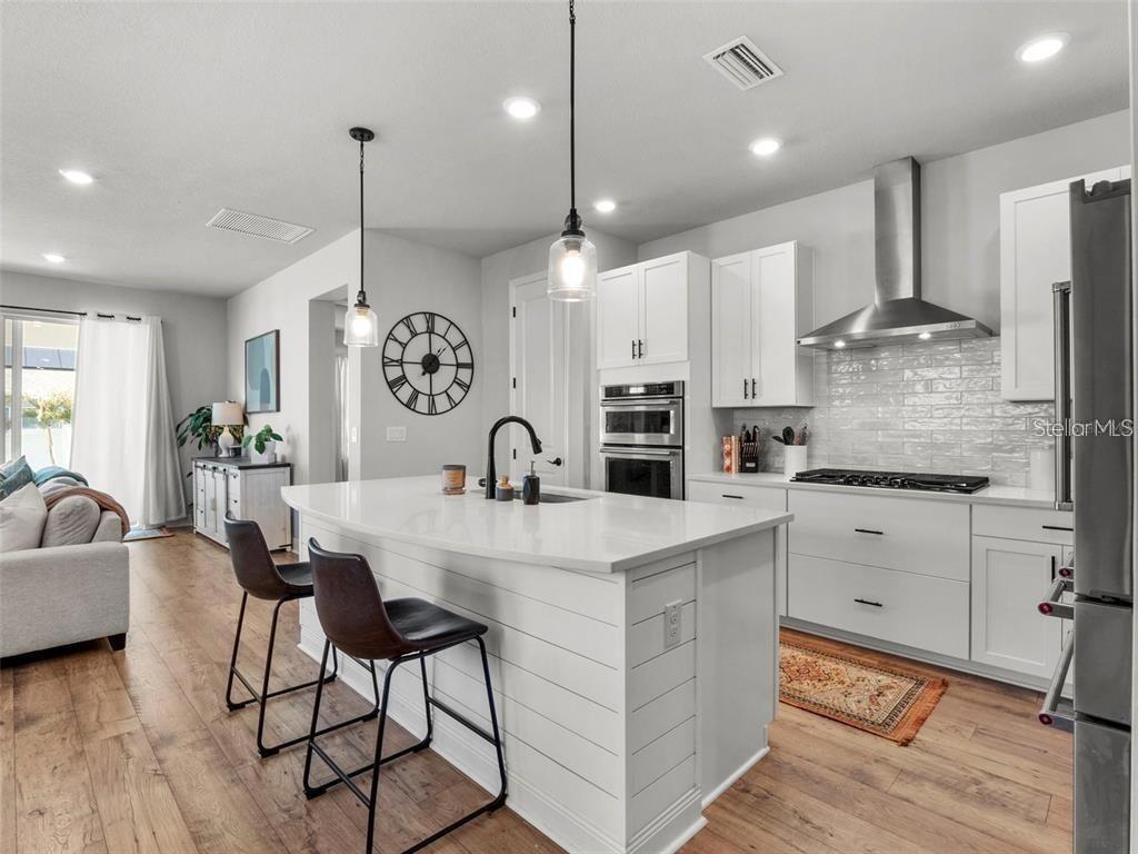 Image 3 of 37 For 15207 Caravan Avenue
