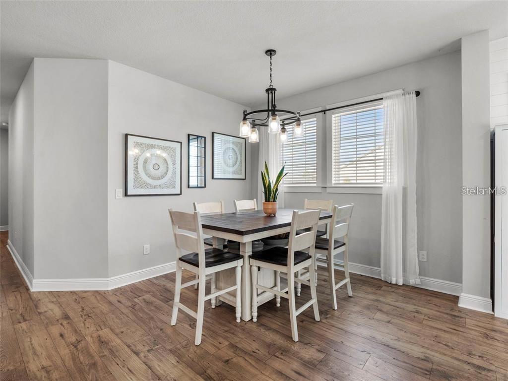 Image 4 of 37 For 15207 Caravan Avenue