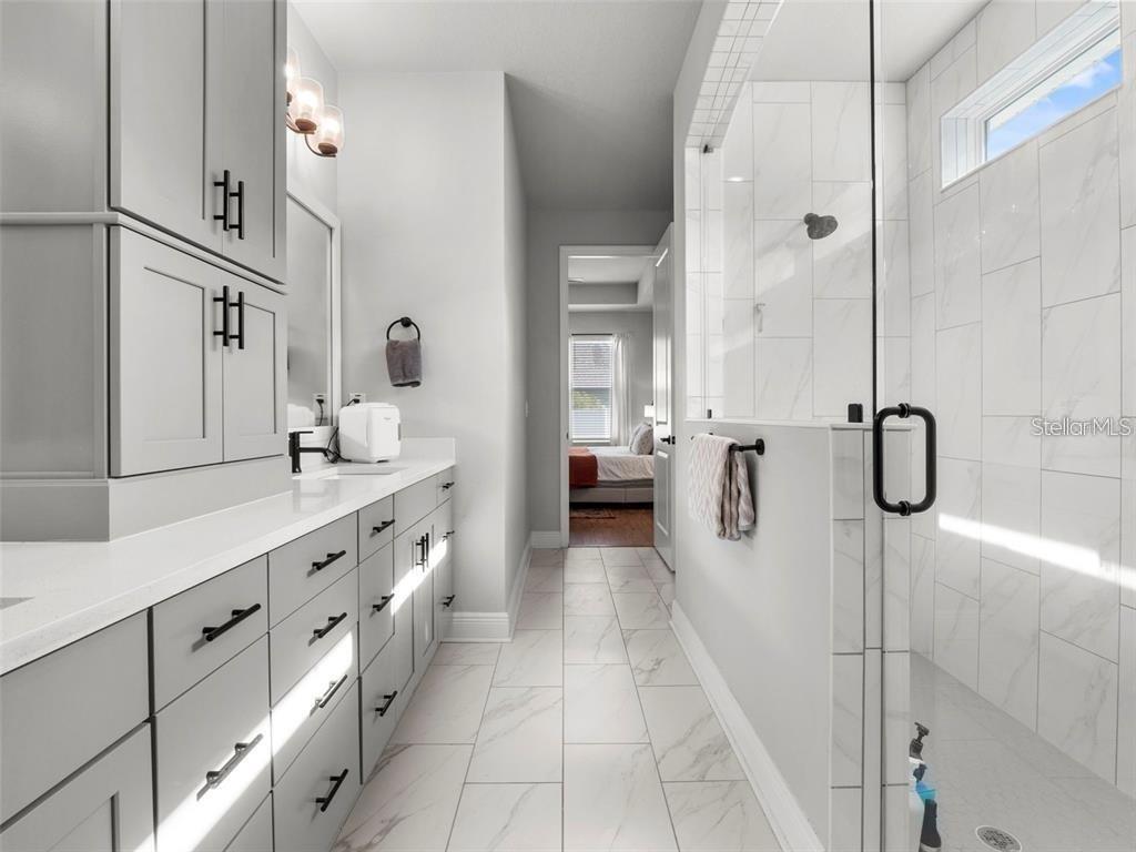 Image 6 of 37 For 15207 Caravan Avenue