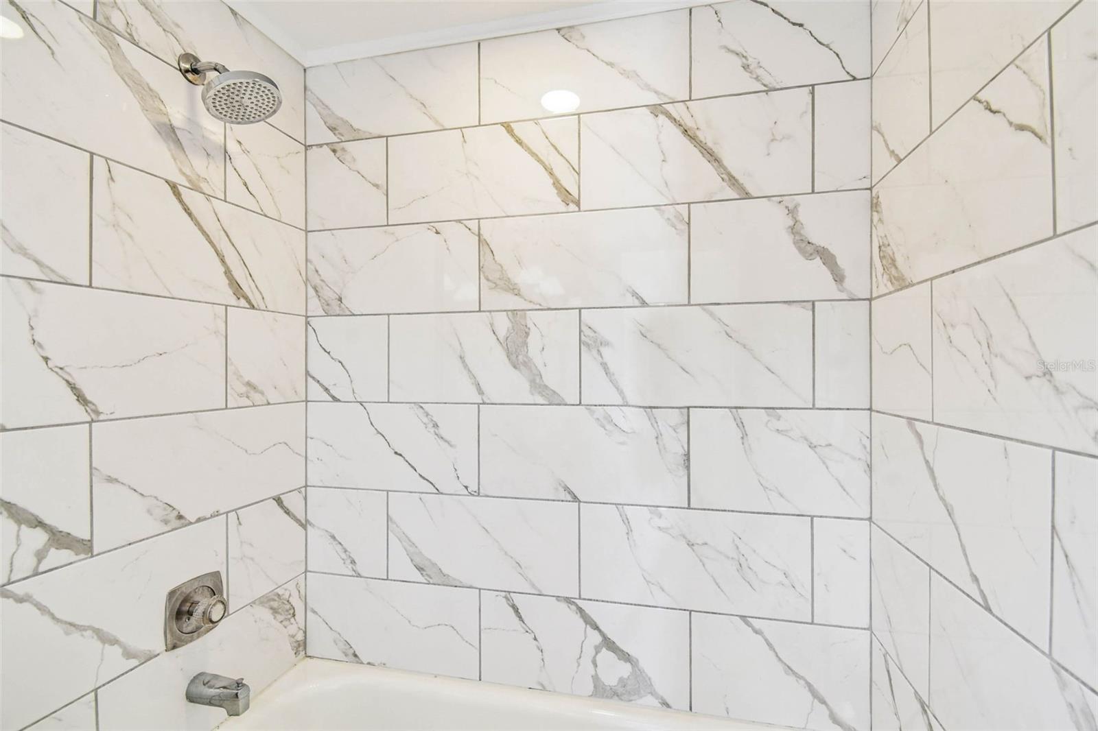 Listing photo id 40 for 9203 Regents Park Drive