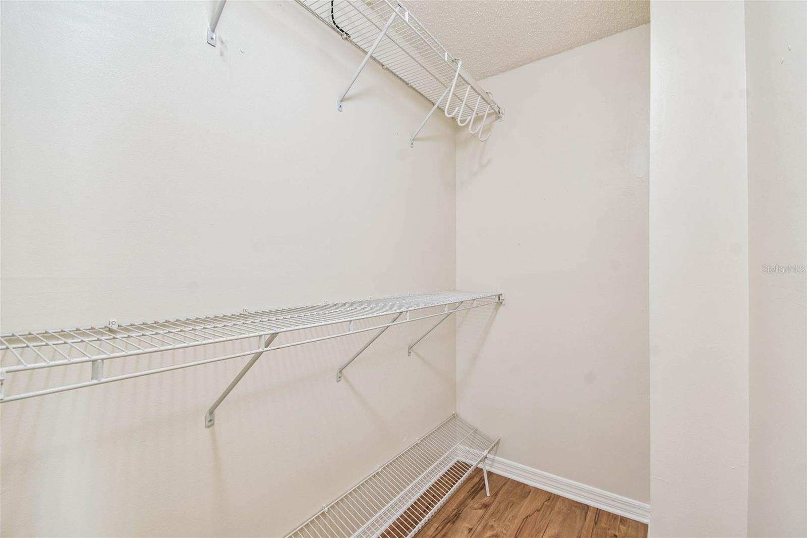 Listing photo id 46 for 9203 Regents Park Drive