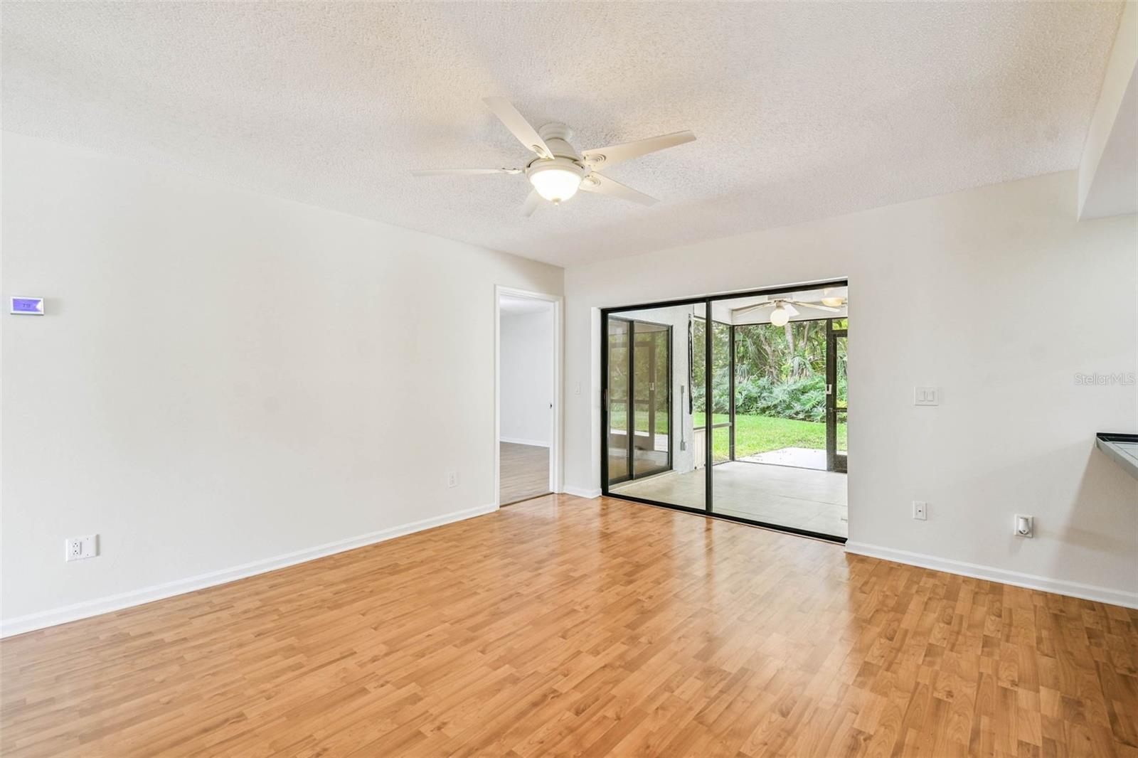 Listing photo id 50 for 9203 Regents Park Drive
