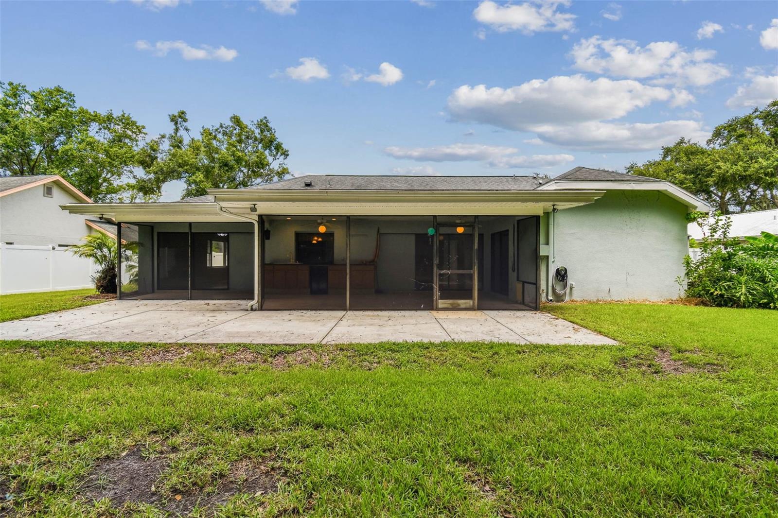 Listing photo id 63 for 9203 Regents Park Drive