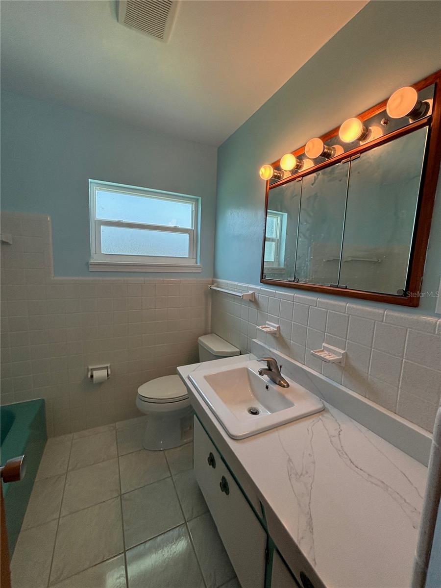 Image 10 of 23 For 9950 52nd Terrace N