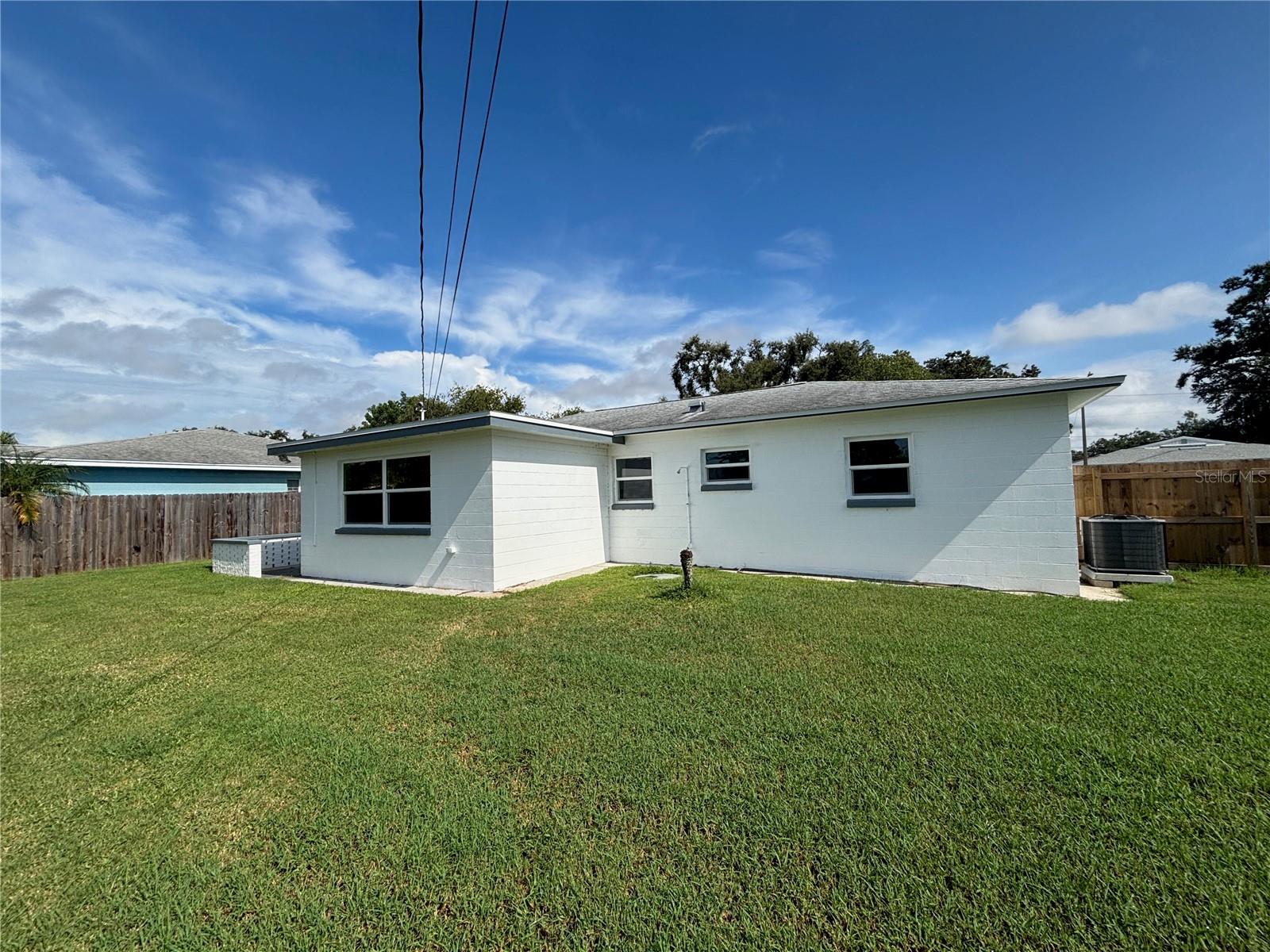 Image 21 of 23 For 9950 52nd Terrace N