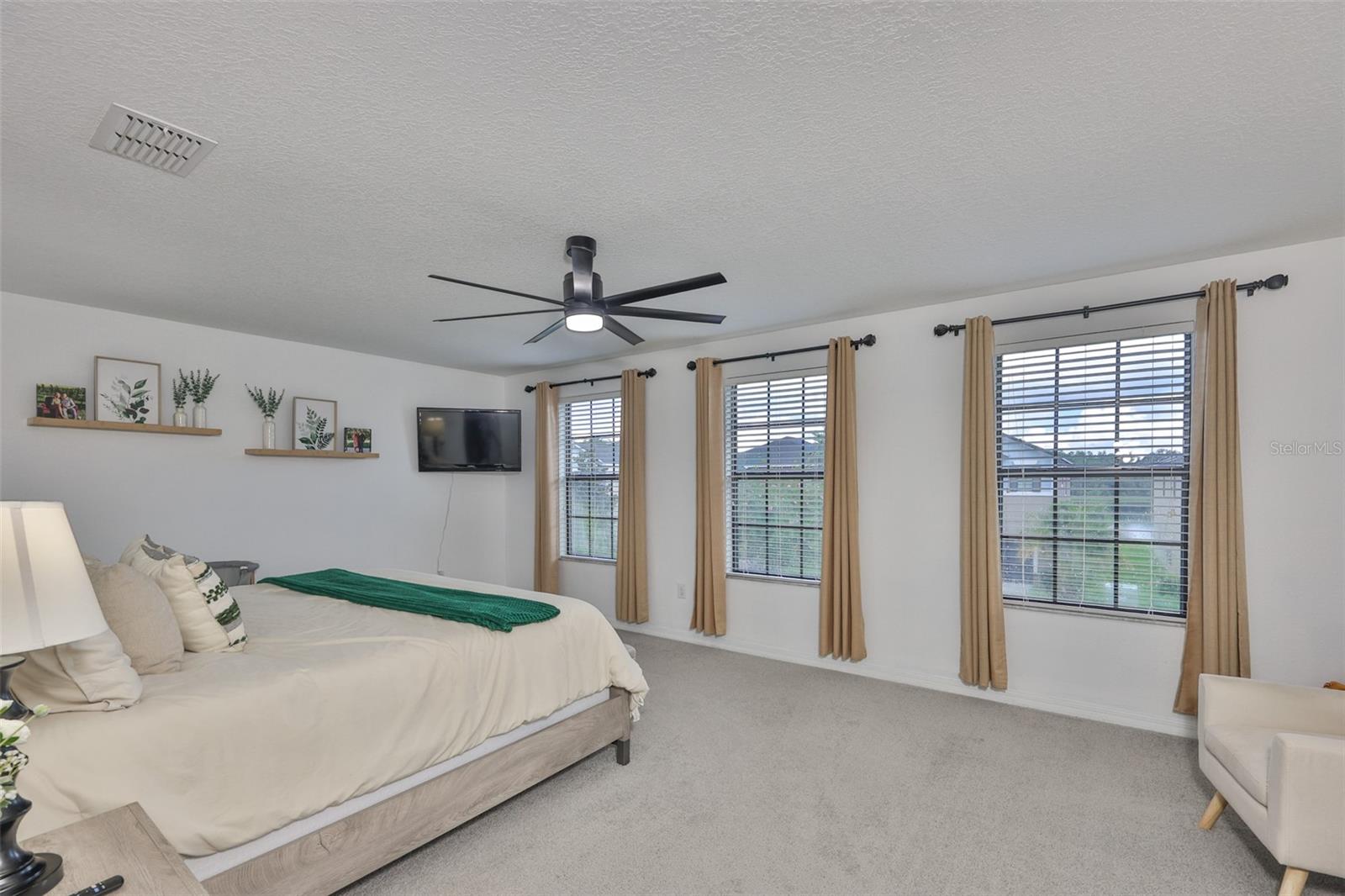 Image 18 of 59 For 21324 Southern Charm Drive