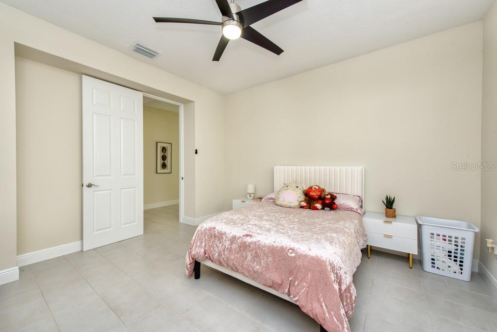 Image 15 of 53 For 14529 Woodland Spur Drive