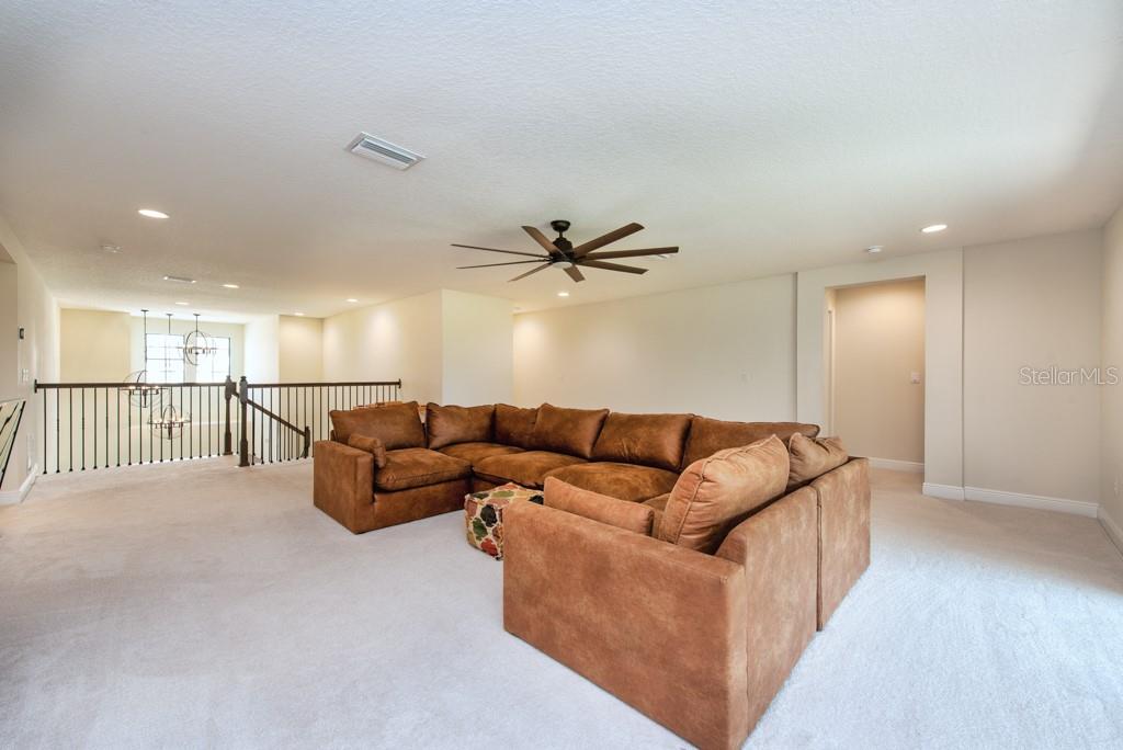 Image 17 of 53 For 14529 Woodland Spur Drive