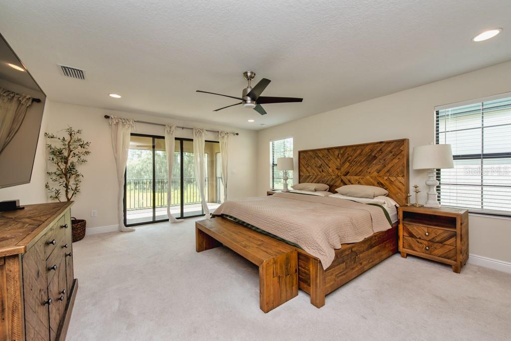 Image 18 of 53 For 14529 Woodland Spur Drive