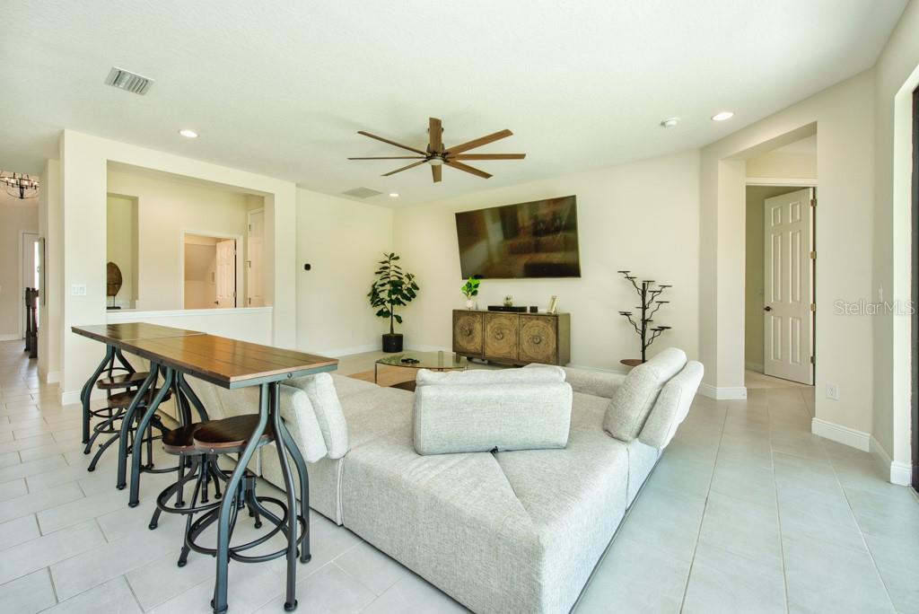 Image 5 of 53 For 14529 Woodland Spur Drive