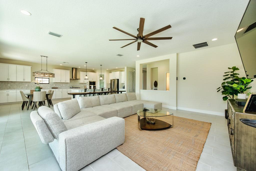 Image 6 of 53 For 14529 Woodland Spur Drive