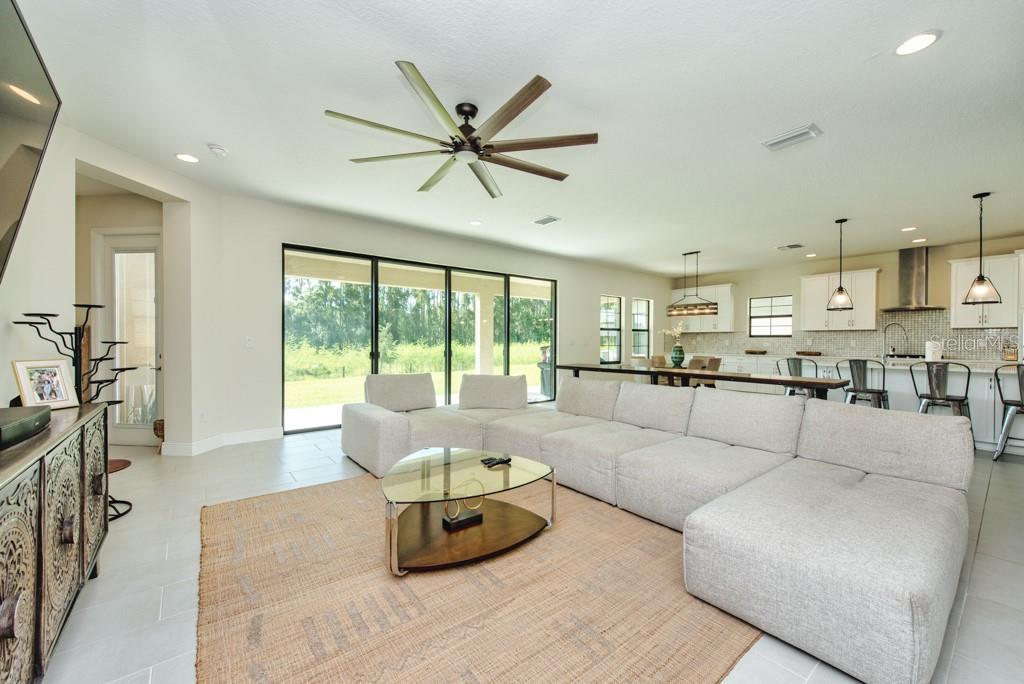 Image 7 of 53 For 14529 Woodland Spur Drive