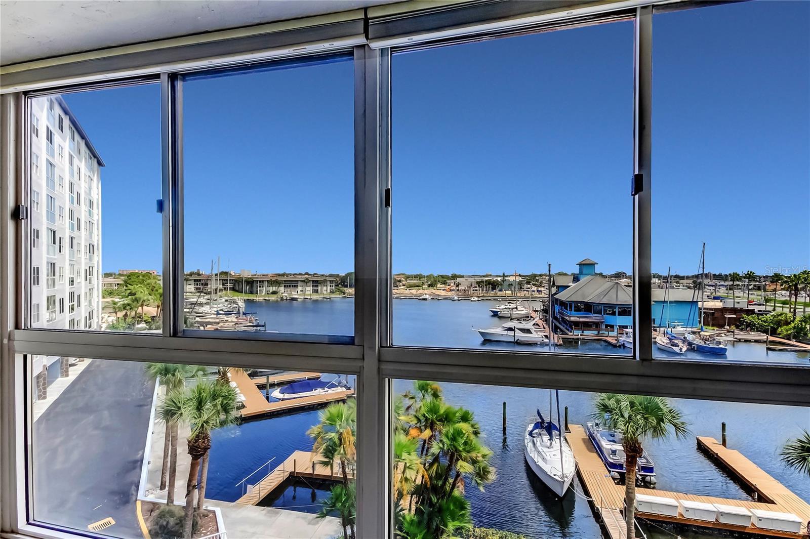Image 15 of 57 For 4939 Floramar Terrace 410