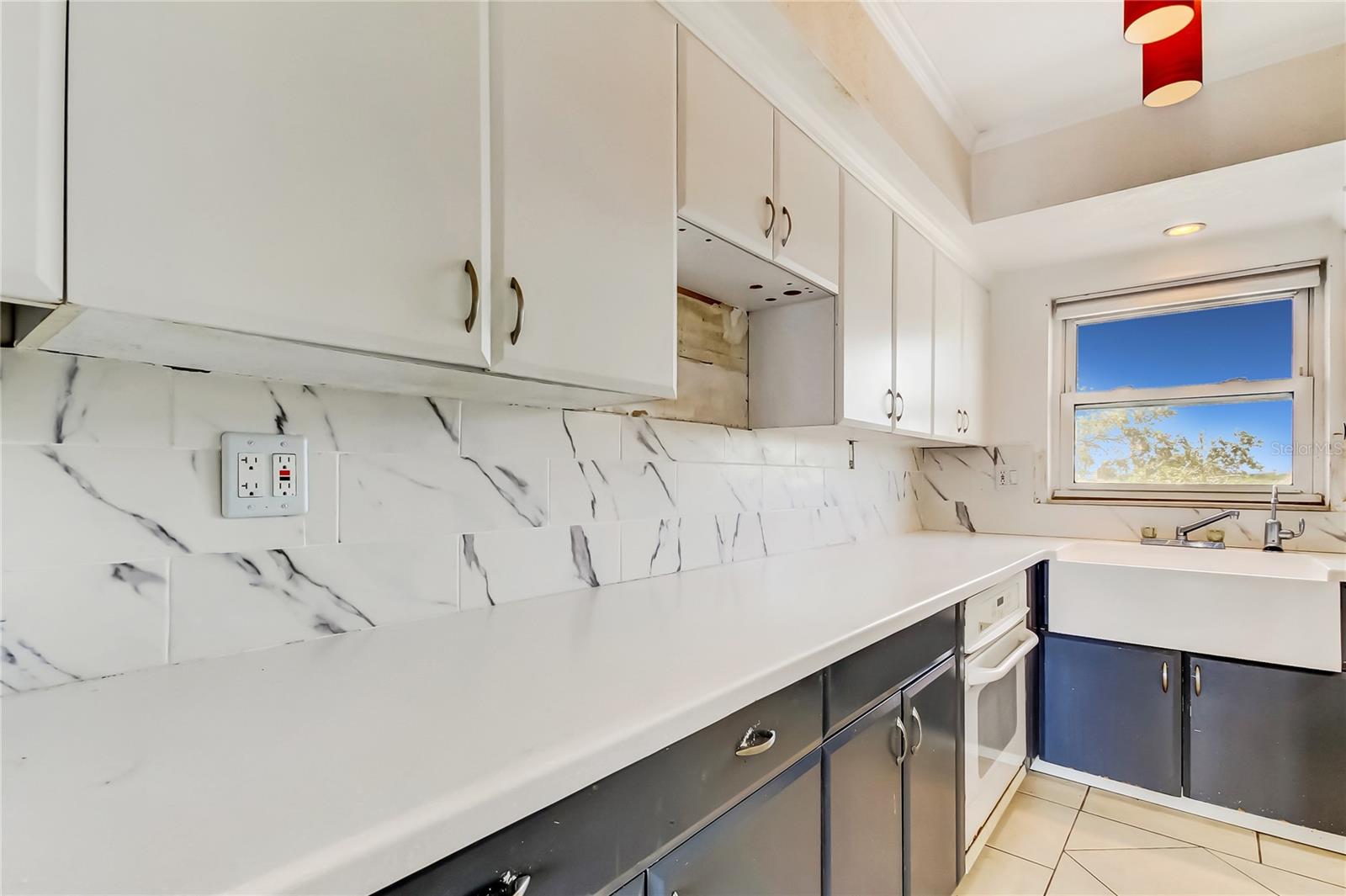 Image 21 of 57 For 4939 Floramar Terrace 410